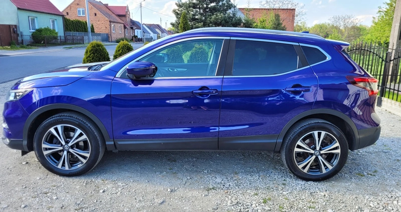 Nissan Qashqai cena 77900 przebieg: 104000, rok produkcji 2018 z Jarocin małe 137